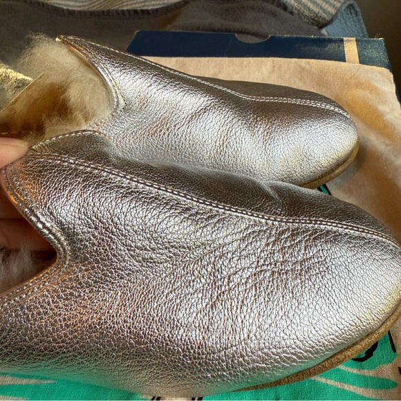 Sabah Alpine Shearling Metallic Silver Babas - Picture 4 of 4